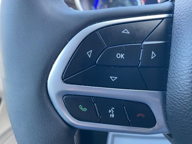 Used 2024 Chrysler Pacifica Limited image 31