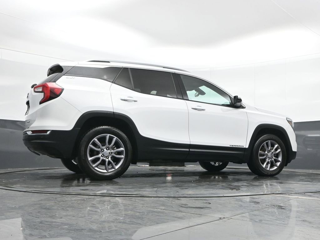 Used 2023 GMC Terrain SLT image 24