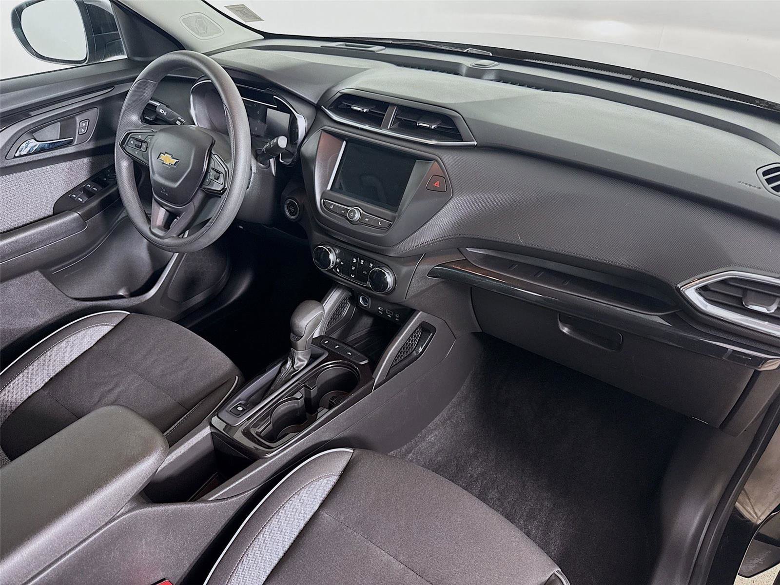 Used 2023 Chevrolet TrailBlazer LT image 28