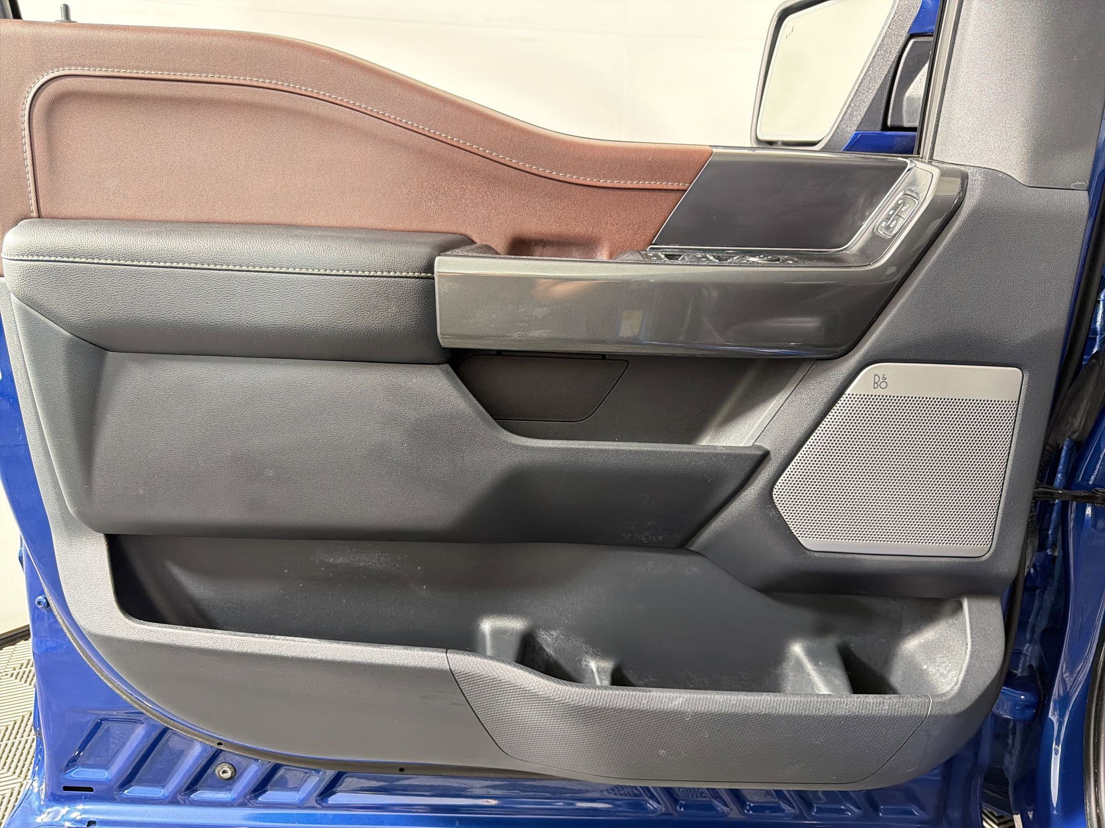 Used 2022 Ford F150 Lariat image 16