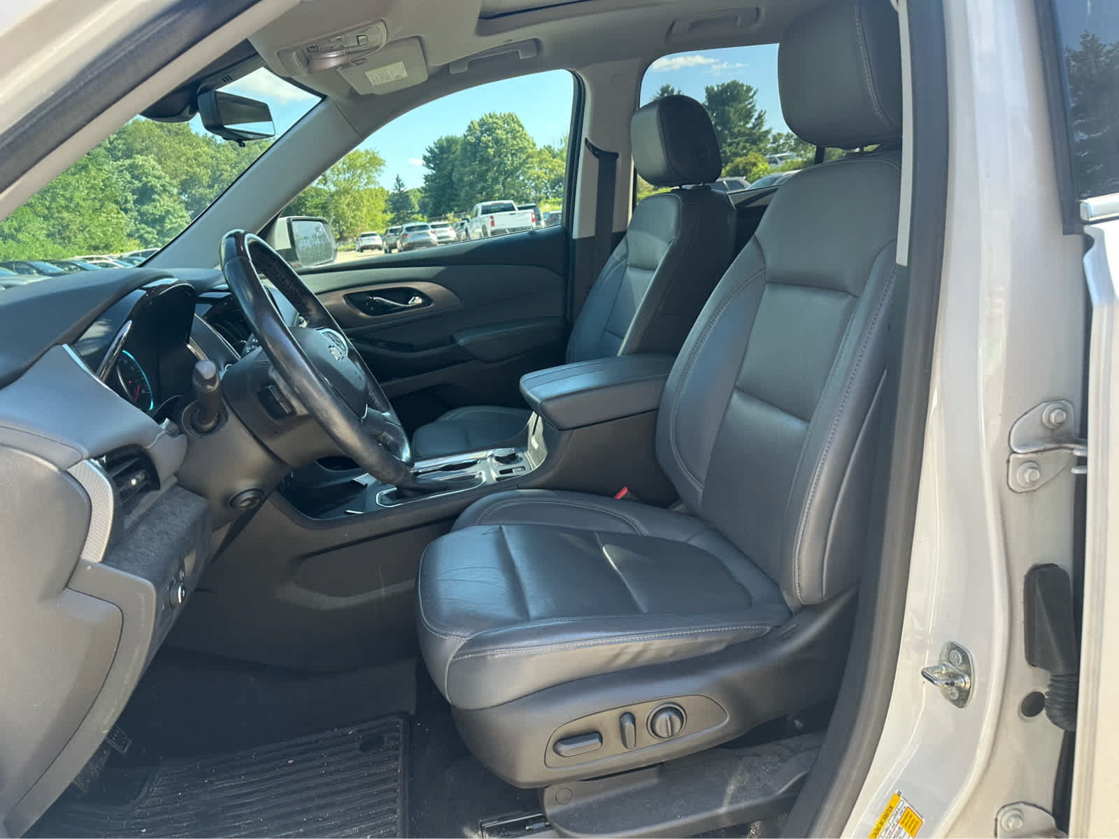 Used 2018 Chevrolet Traverse Premier AWD/4WD image 10