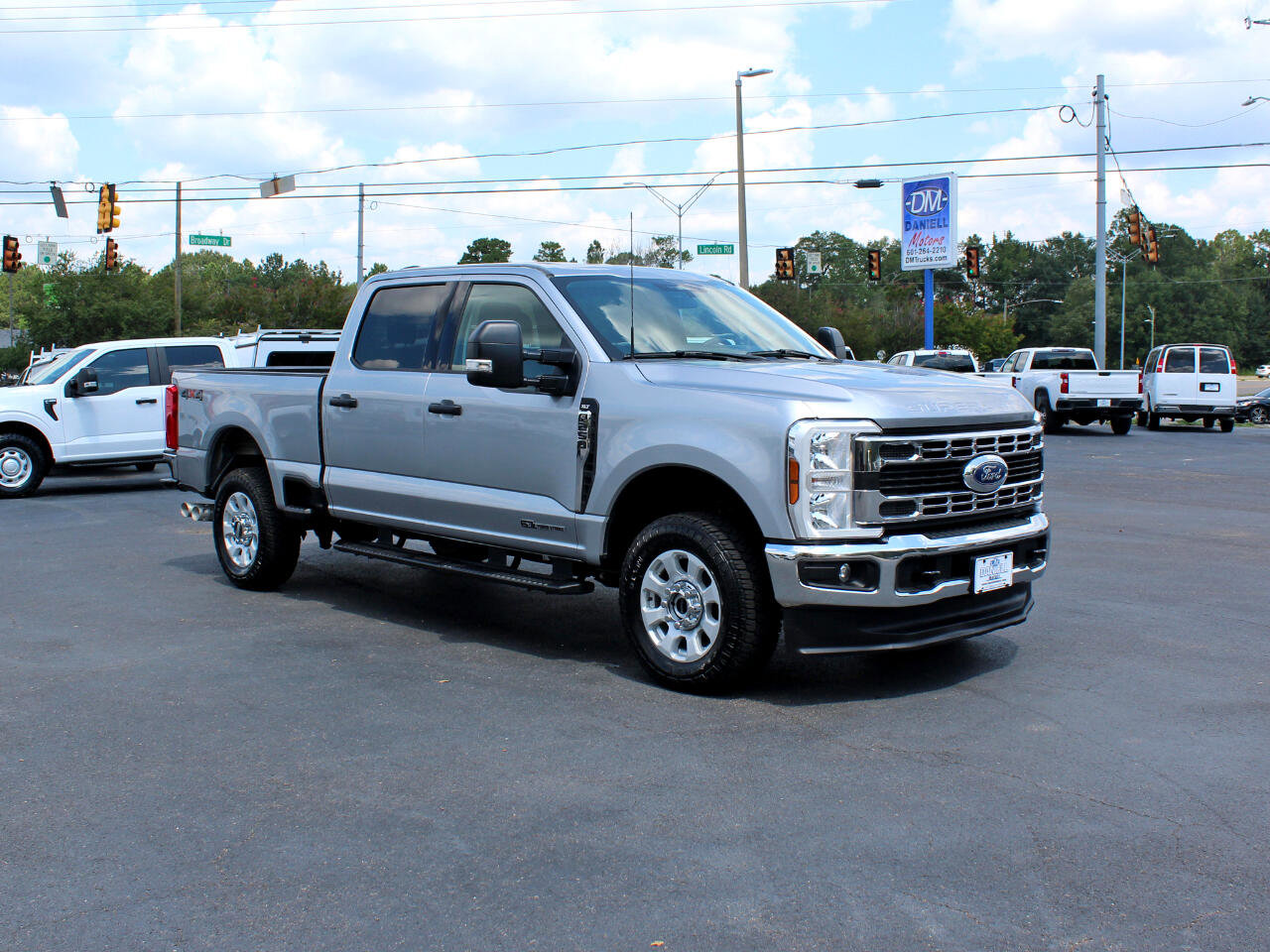 Used 2024 Ford F250 XLT image 6