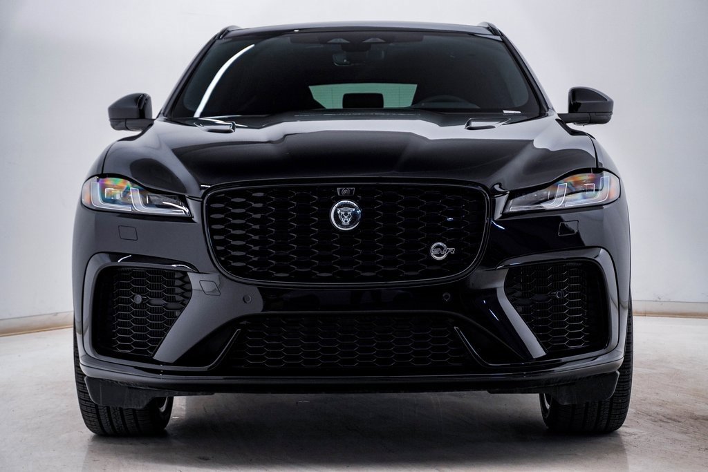 Used 2025 Jaguar F-PACE SVR image 6