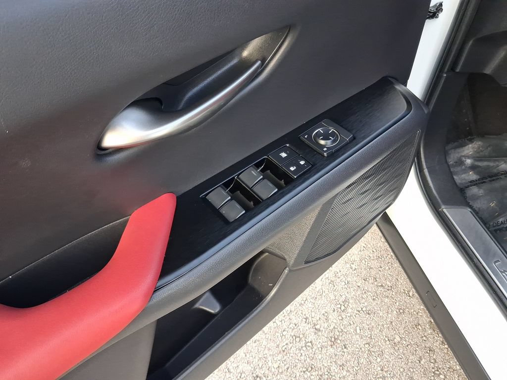 Used 2021 Lexus UX 200 F Sport w/ Accessory Package (Z1) FWD image 17