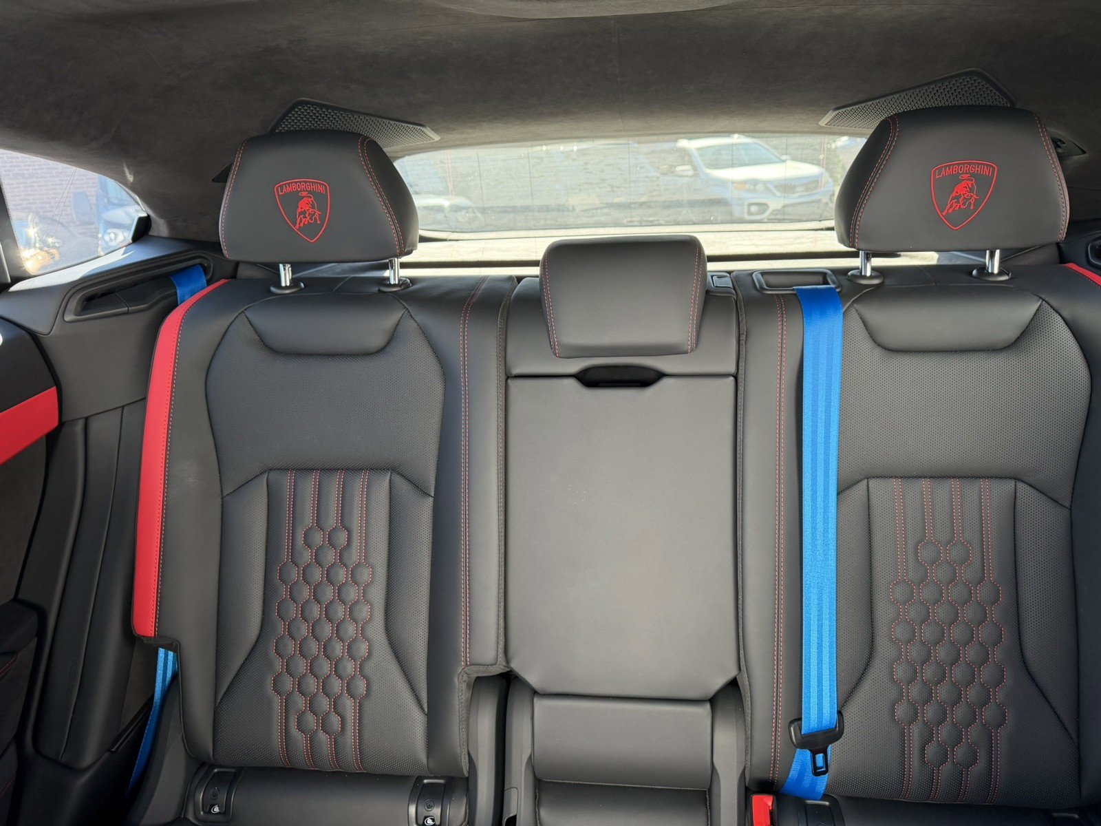 Used 2025 Lamborghini Urus SE image 22