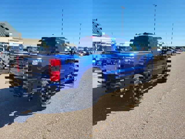 New 2026 Ford F250 Lariat w/ Black Appearance Package image 28