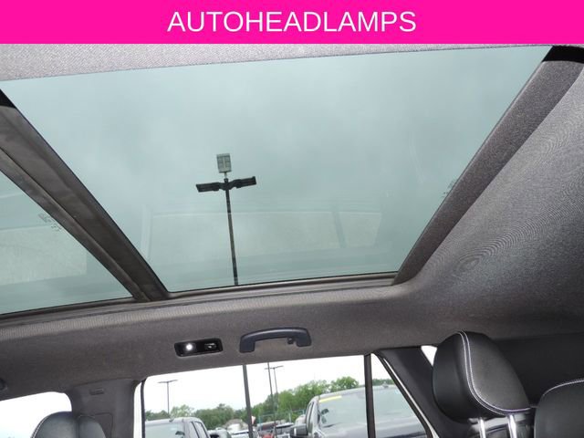 Used 2022 Volkswagen Atlas Cross Sport SEL Premium R-Line AWD/4WD image 13