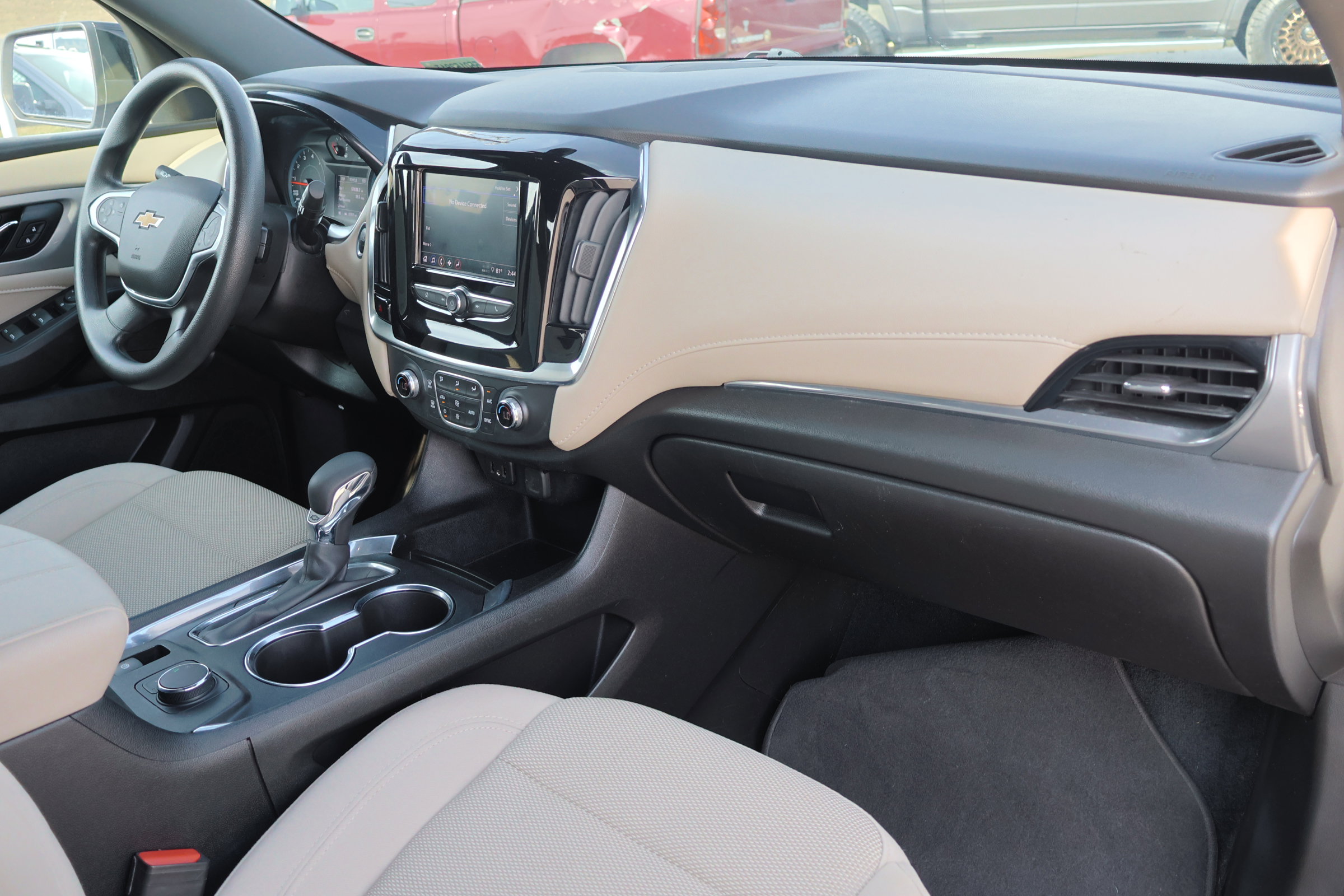 Used 2022 Chevrolet Traverse LS w/ LPO, Cargo Package image 39