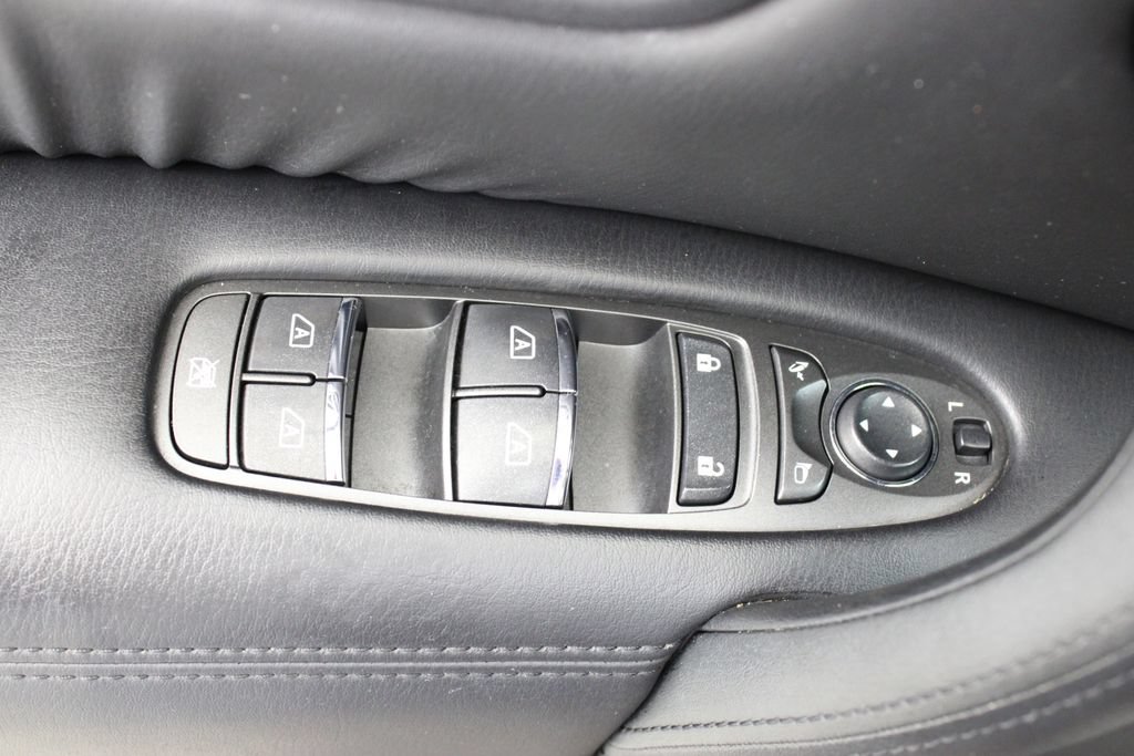 Used 2023 Nissan Armada SL RWD image 19