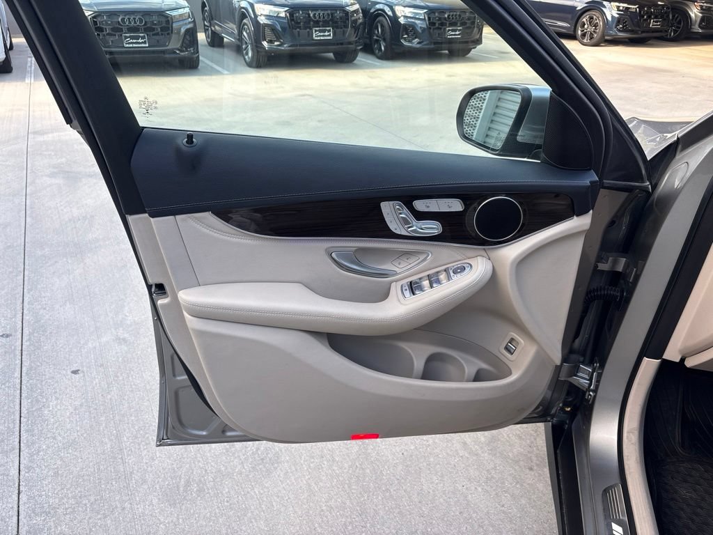 Used 2020 Mercedes-Benz GLC 43 AMG 4MATIC image 10