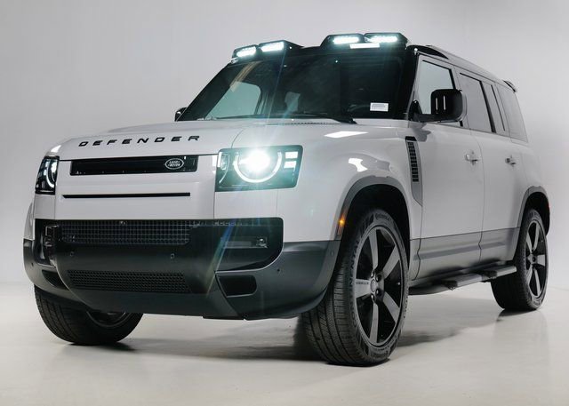 New 2026 Land Rover Defender 110 S image 33