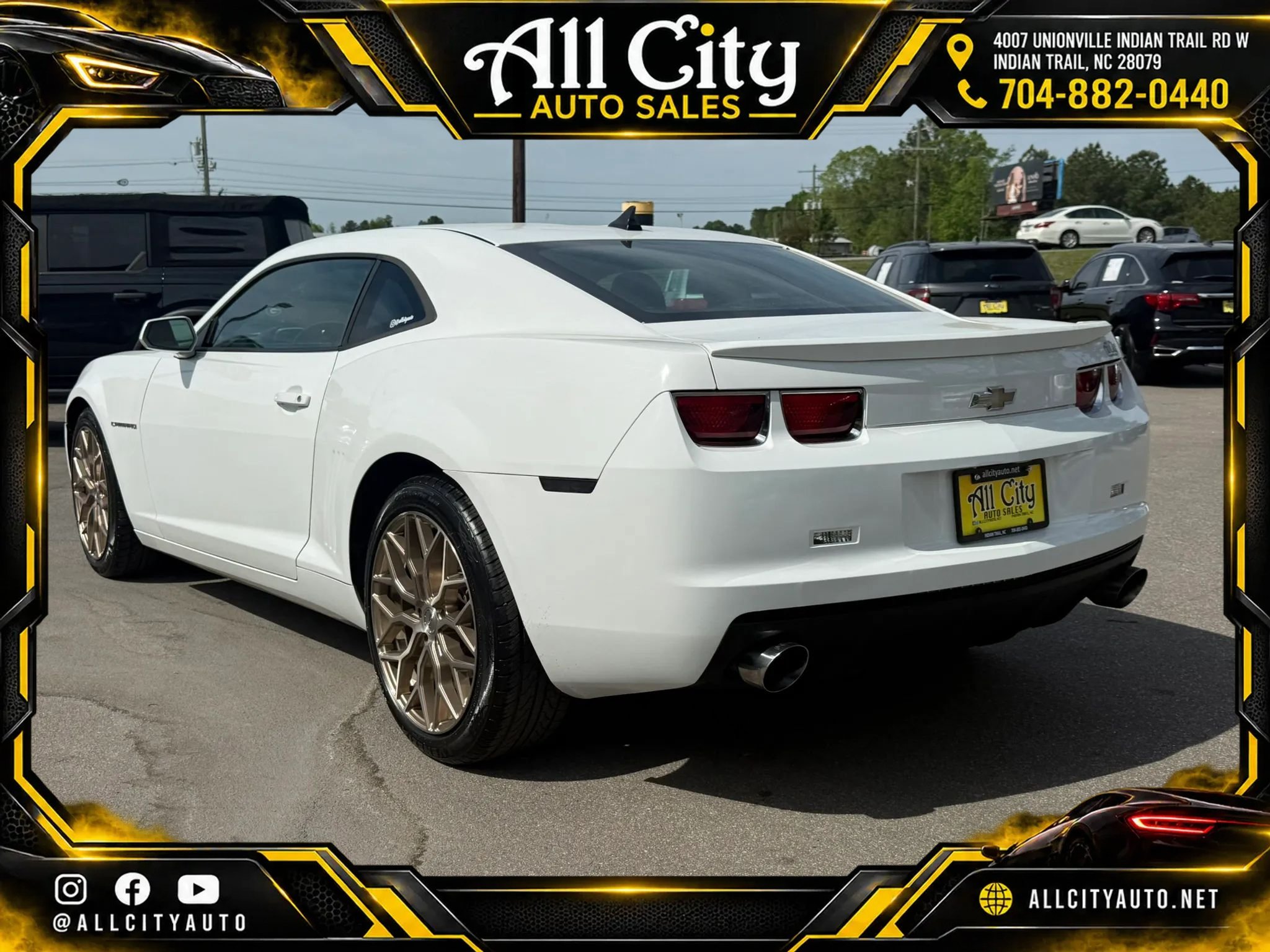 Used 2013 Chevrolet Camaro LT RWD image 5