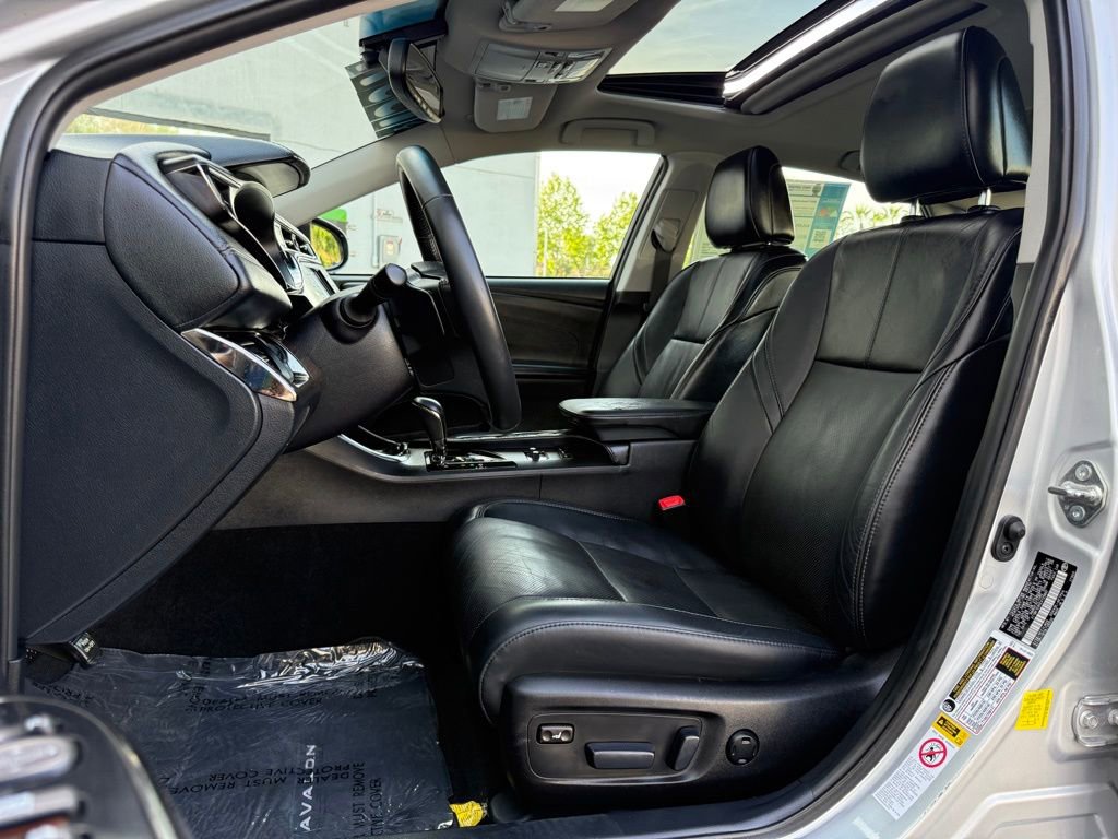 Used 2014 Toyota Avalon Limited image 16