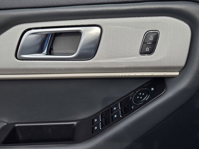 New 2026 Ford Explorer Active w/ Active Comfort Package image 18