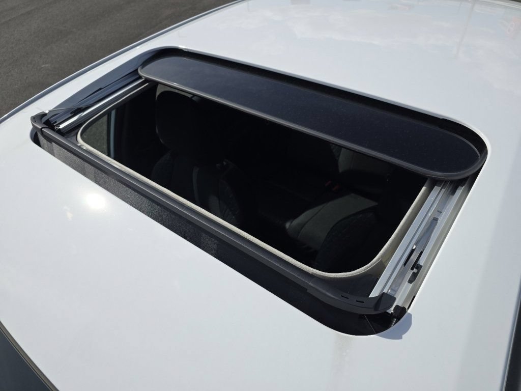 New 2026 Nissan Sentra SV w/ SV Convenience Package FWD image 3