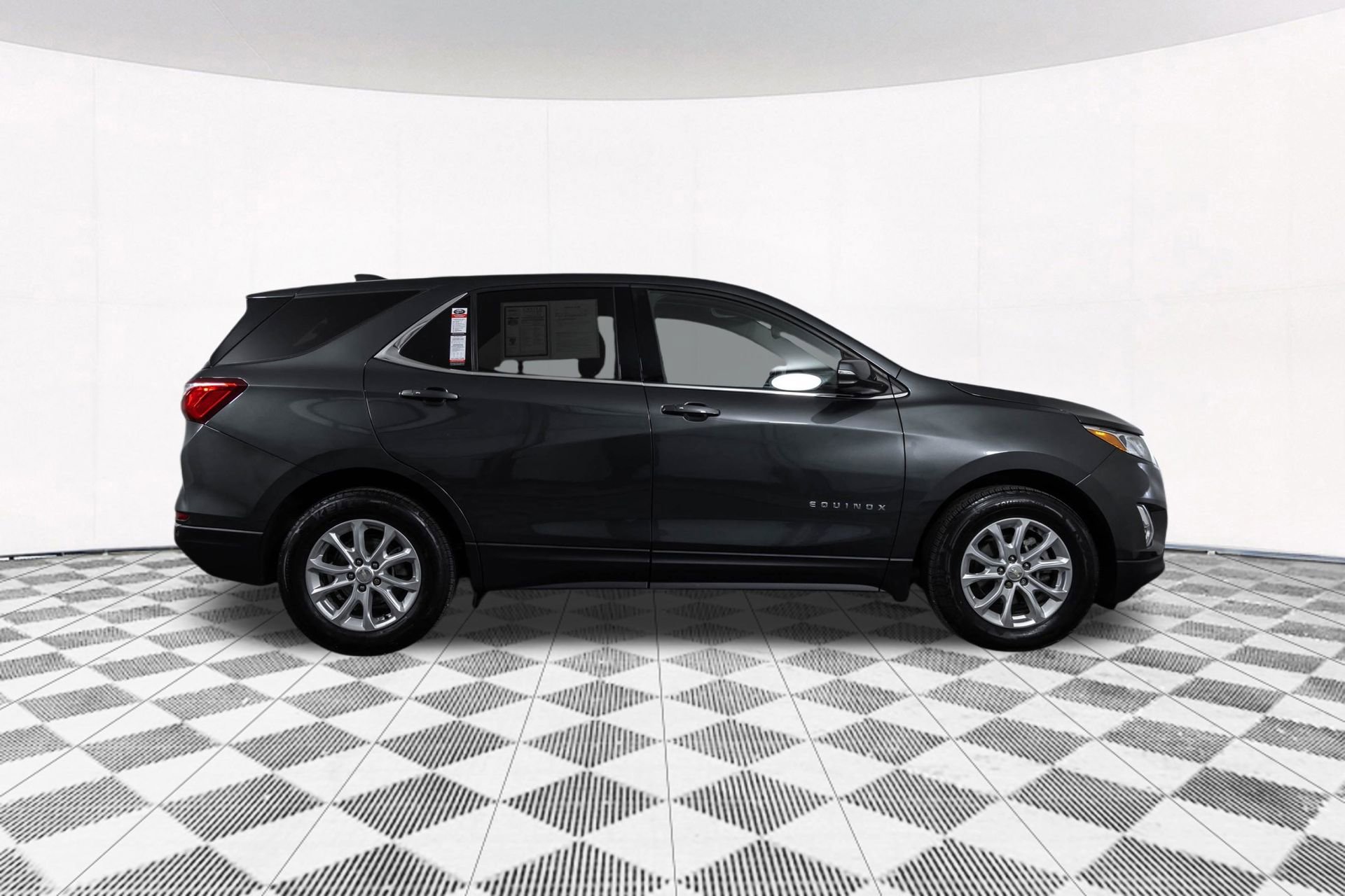Used 2019 Chevrolet Equinox LT FWD image 20