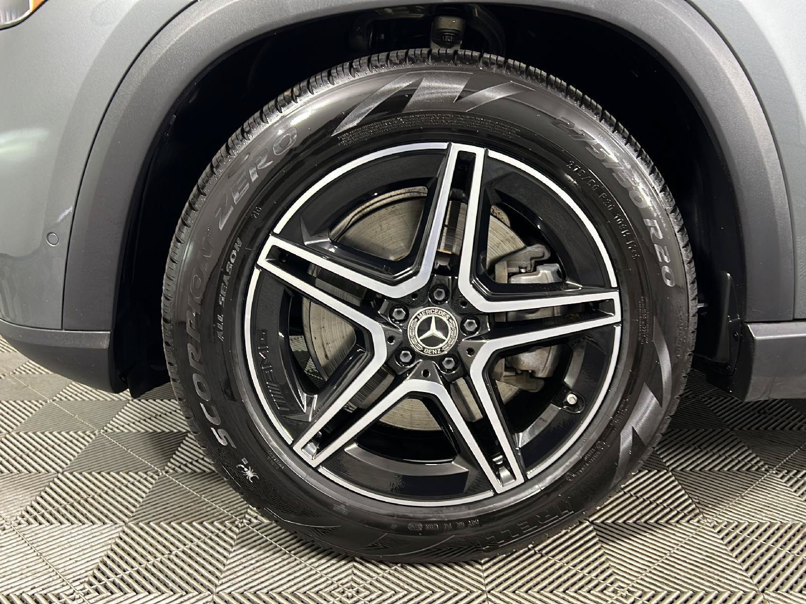 Certified 2025 Mercedes-Benz GLE 450e 4MATIC image 26