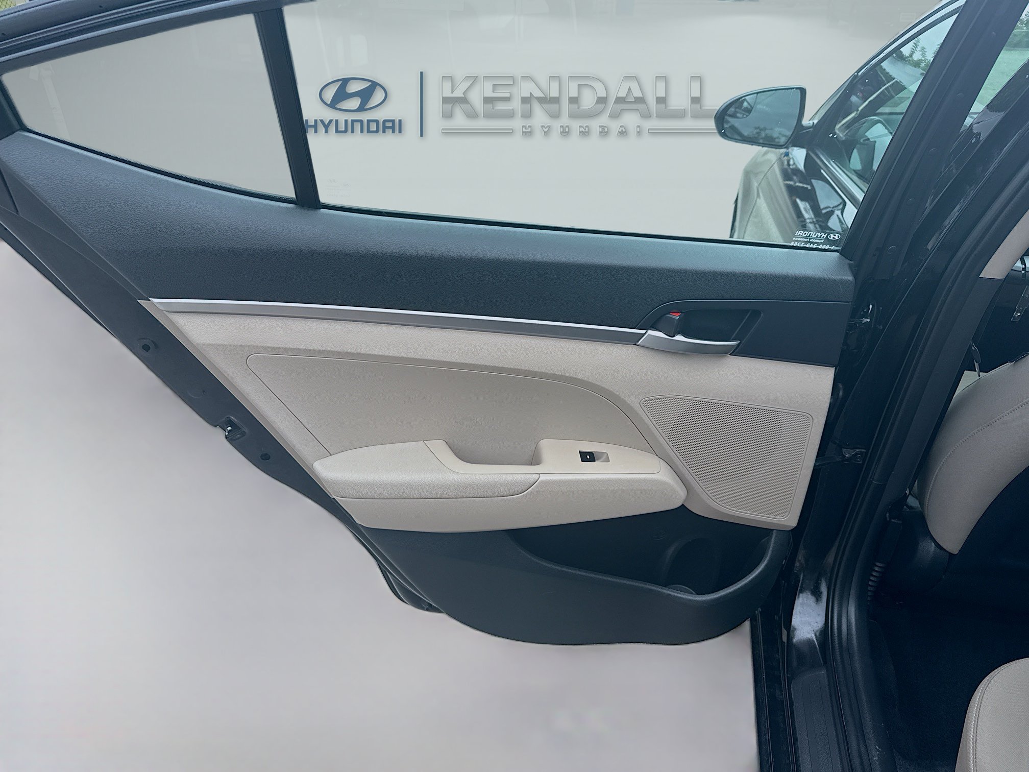 Used 2020 Hyundai Elantra SE FWD image 22