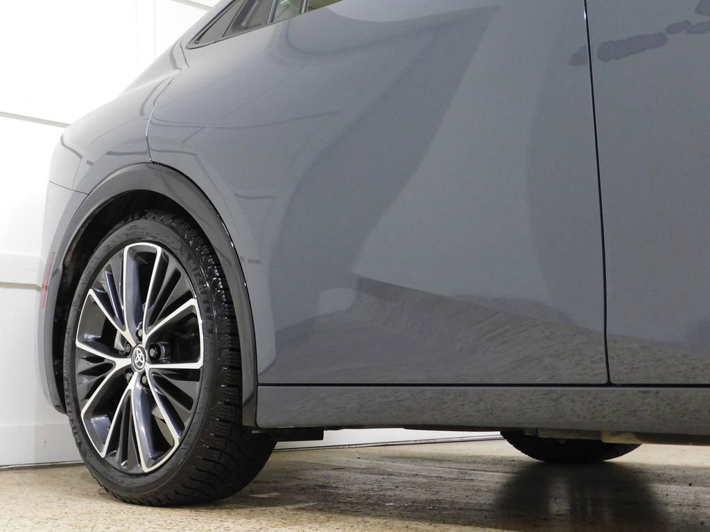 Used 2024 Toyota Prius XLE image 13