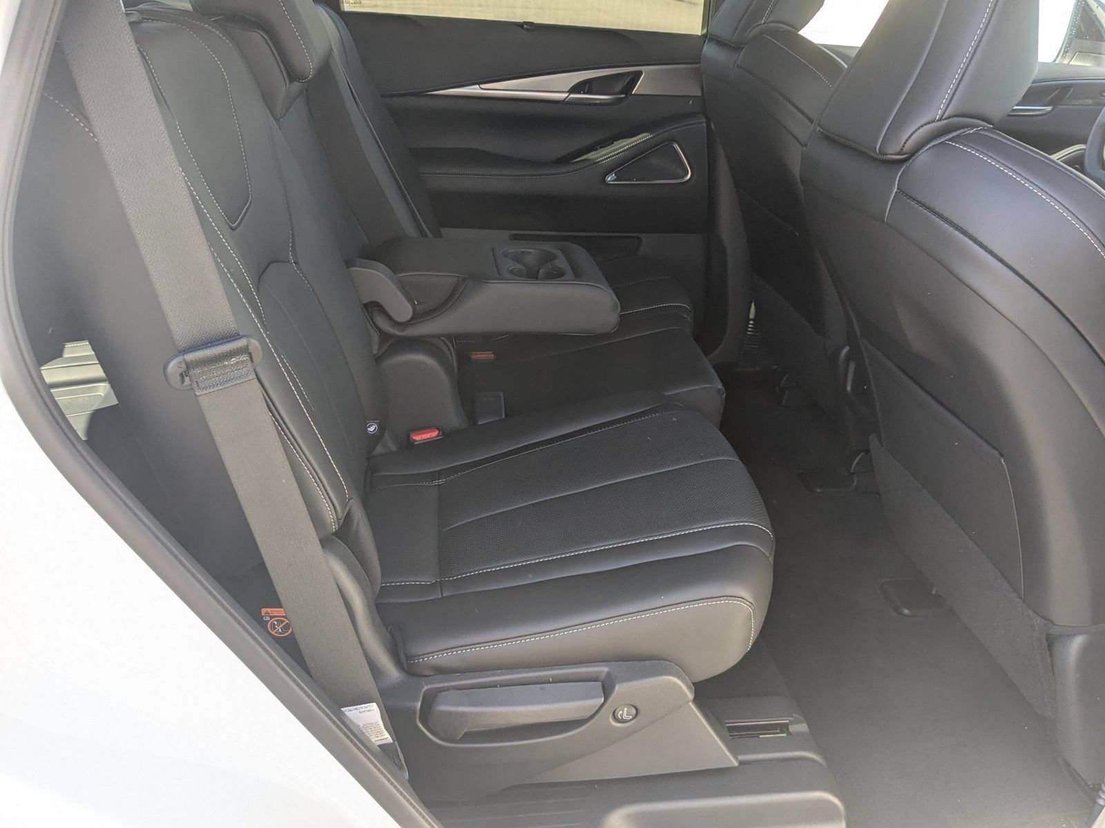 Used 2025 INFINITI QX60 Luxe AWD/4WD image 38