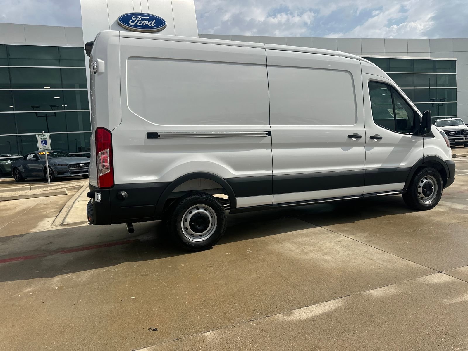 New 2026 Ford Transit 250 148 Medium Roof w/ Load Area Protection Package image 5