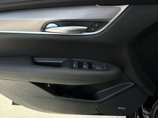 Certified 2024 Cadillac XT5 Luxury FWD image 21