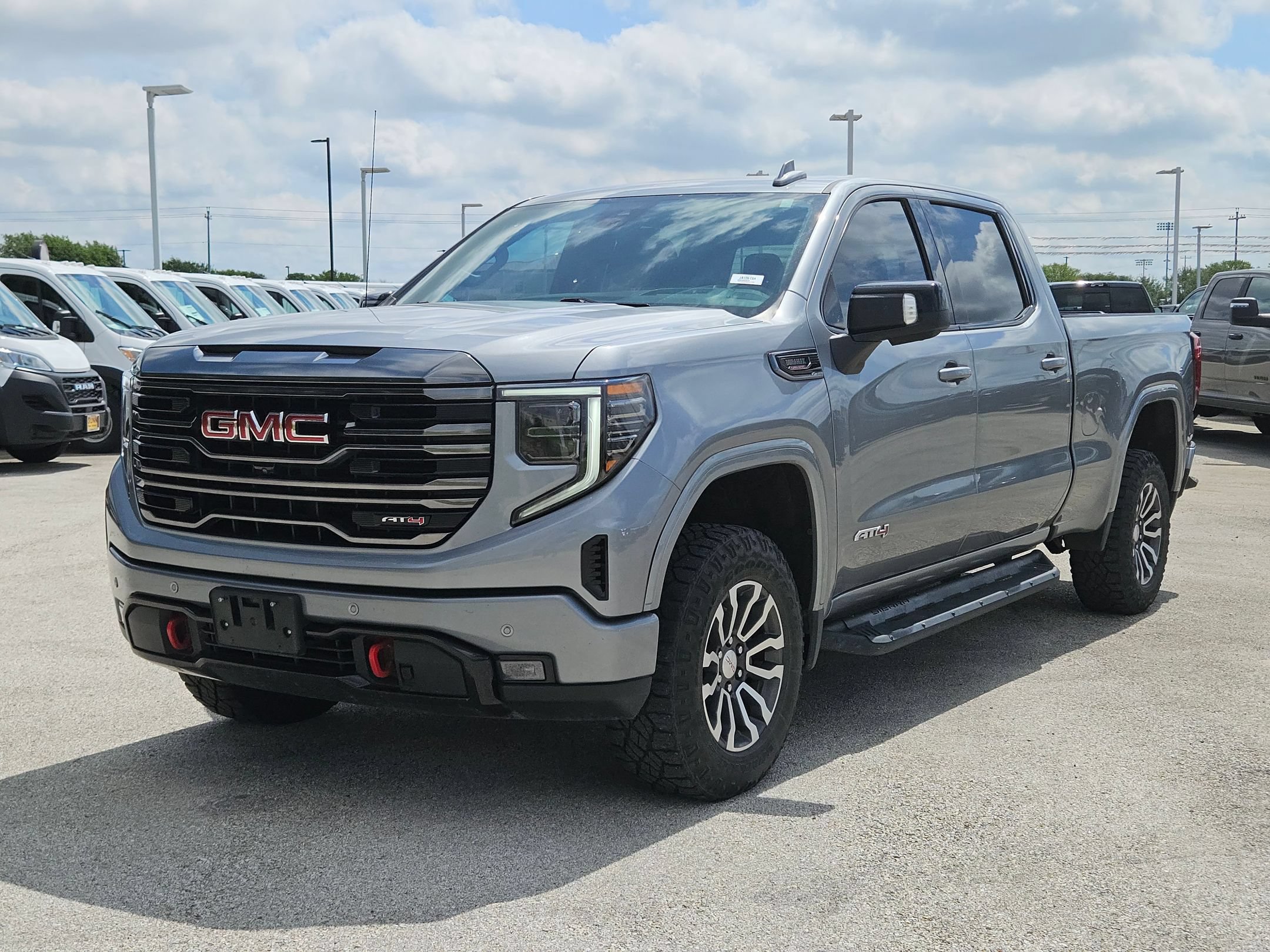 Used 2023 GMC Sierra 1500 AT4 w/ AT4 Premium Package AWD/4WD image 7