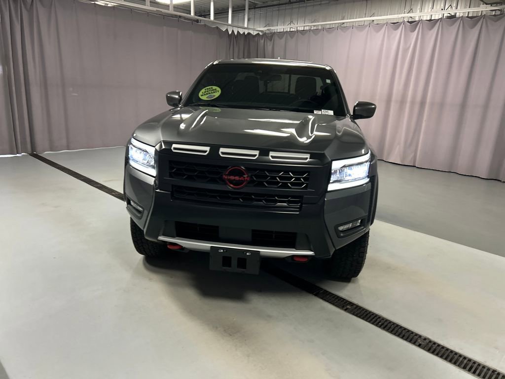 Used 2025 Nissan Frontier PRO-4X AWD/4WD image 2