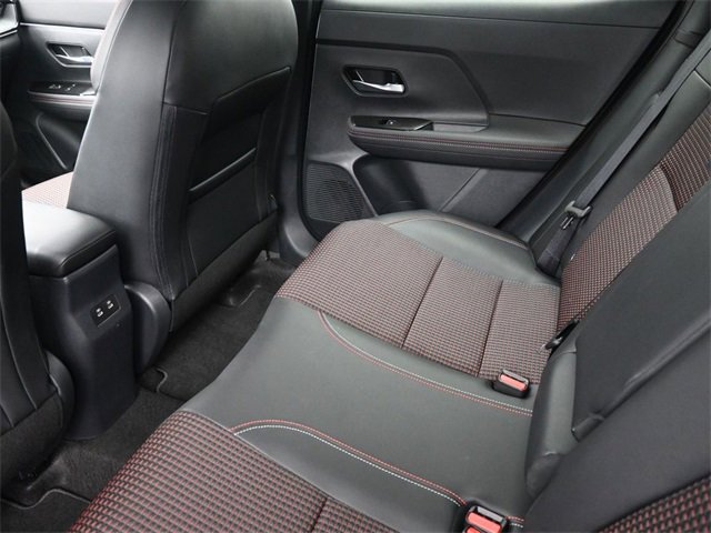 Used 2025 Nissan Kicks SR image 22