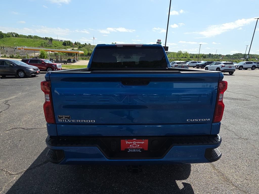 Used 2022 Chevrolet Silverado 1500 Custom AWD/4WD image 7