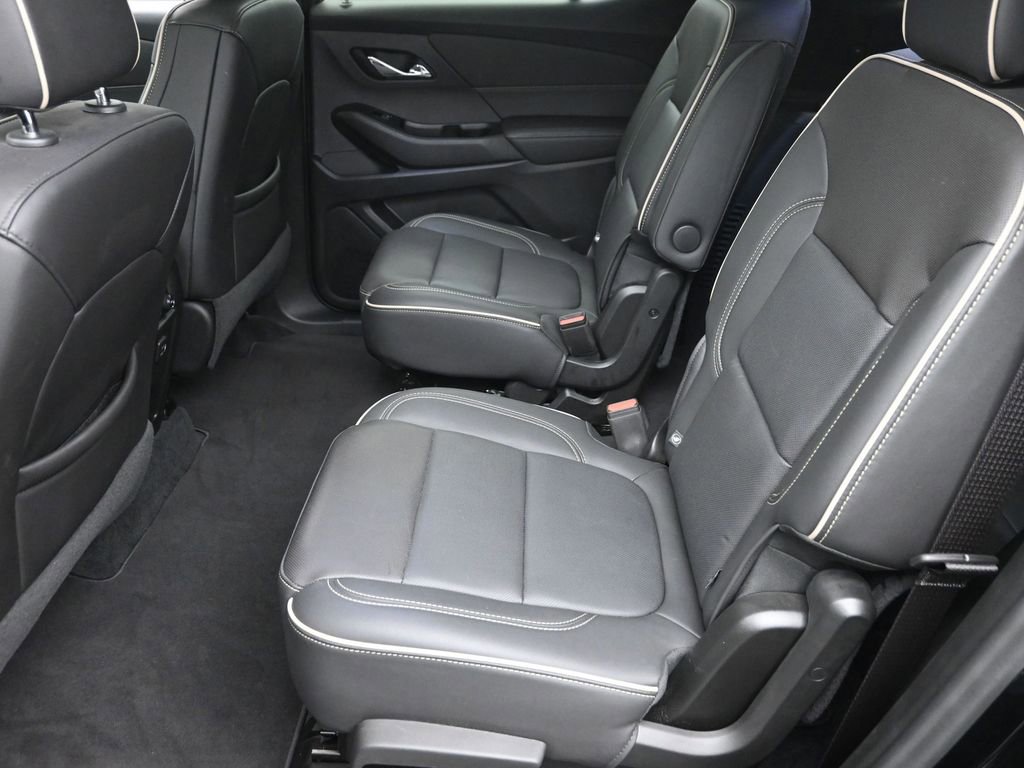 Used 2023 Chevrolet Traverse Premier w/ Redline Edition image 14