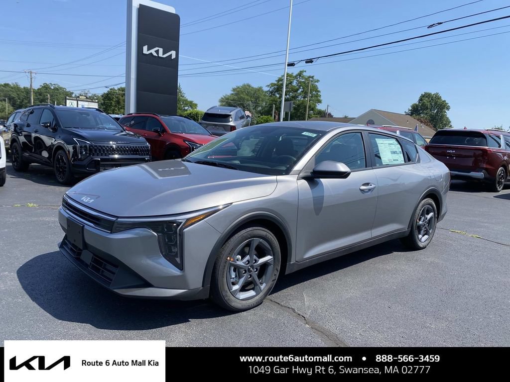 New 2026 Kia K4 FWD image 1