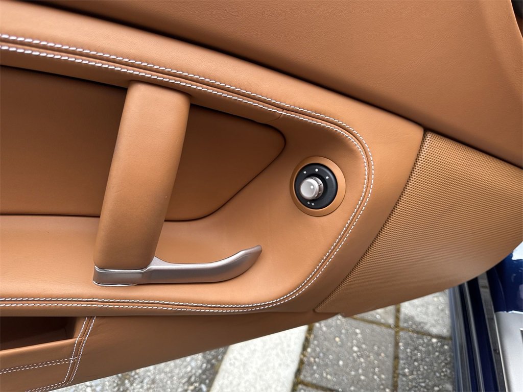 Used 2013 Ferrari California image 13