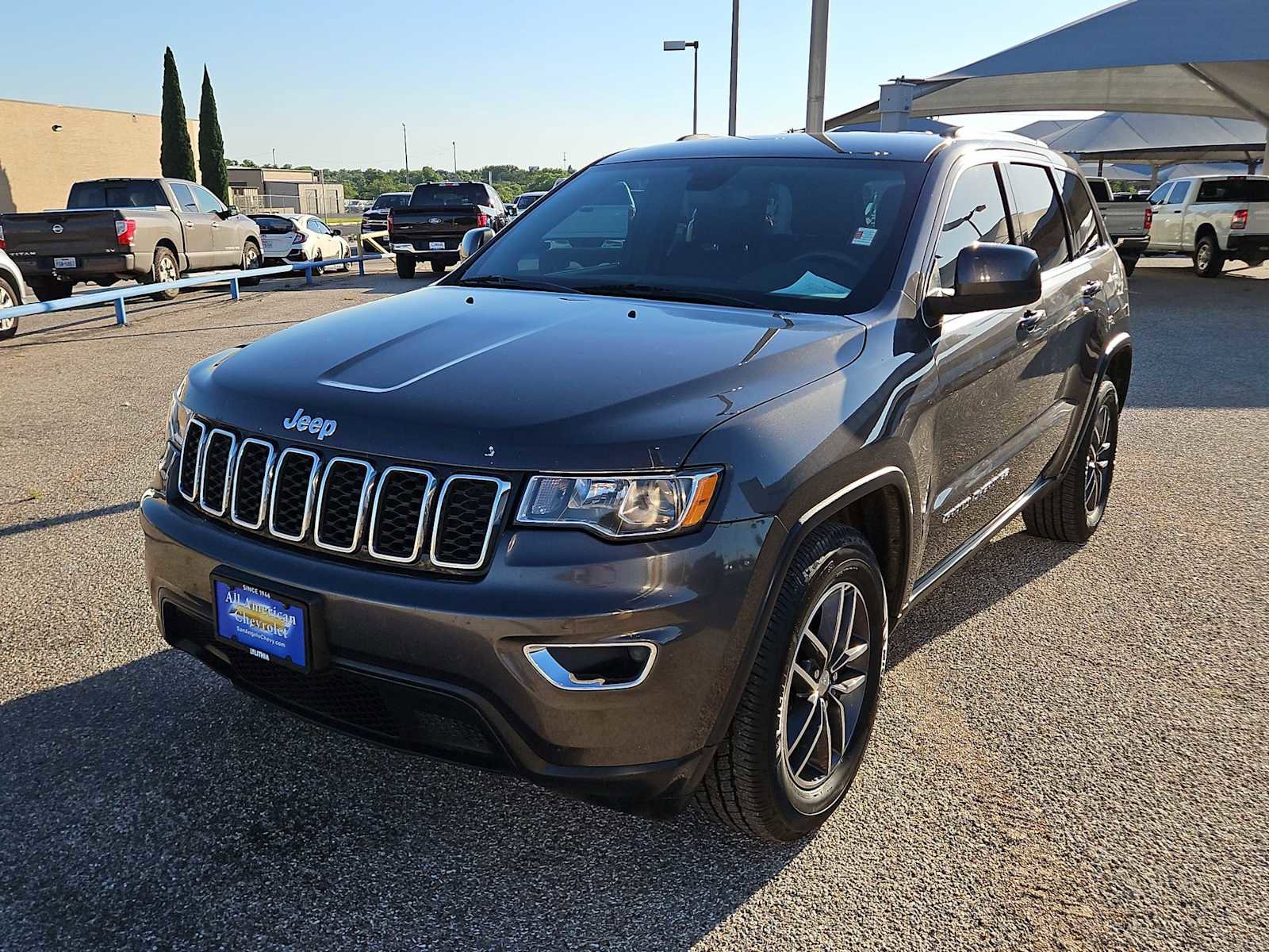 Used 2018 Jeep Grand Cherokee Laredo RWD image 4