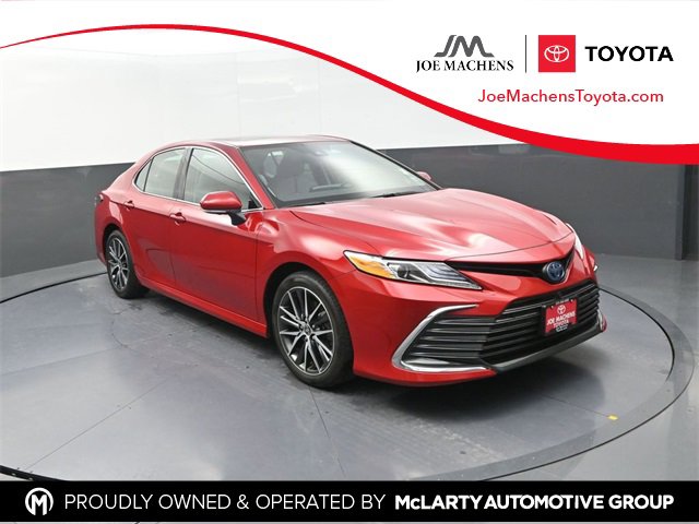 Used 2023 Toyota Camry XLE w/ Navigation Package image 1