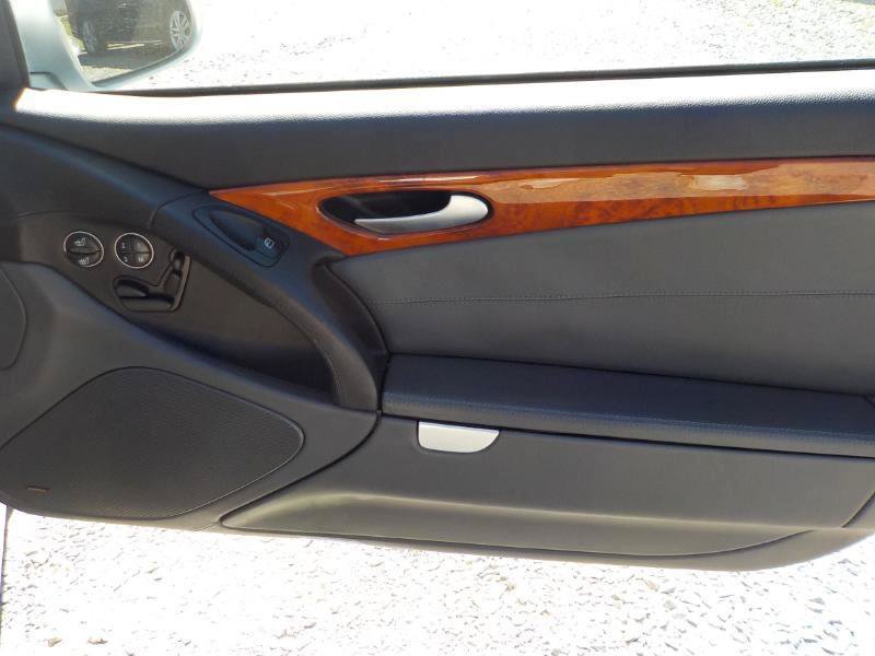 Used 2004 Mercedes-Benz SL 500 w/ AMG Sport Pkg image 19