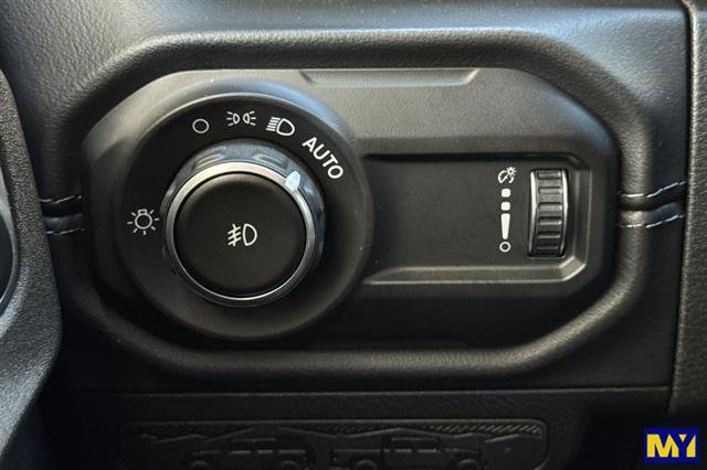 Used 2025 Jeep Wrangler Rubicon w/ Safety Group image 33