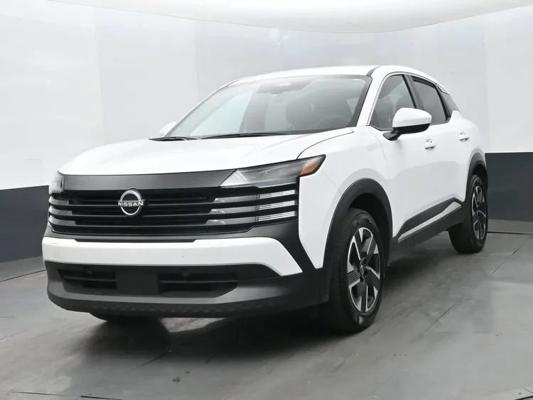 Used 2025 Nissan Kicks SV AWD/4WD image 1
