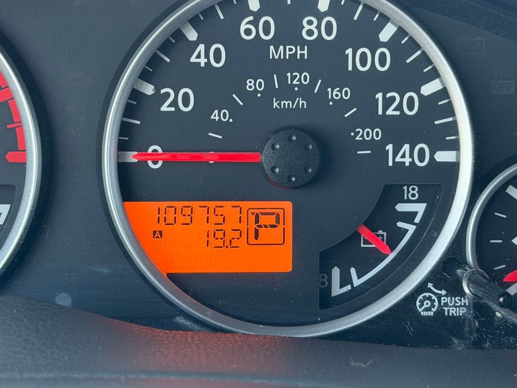 Used 2011 Nissan Pathfinder SV image 35