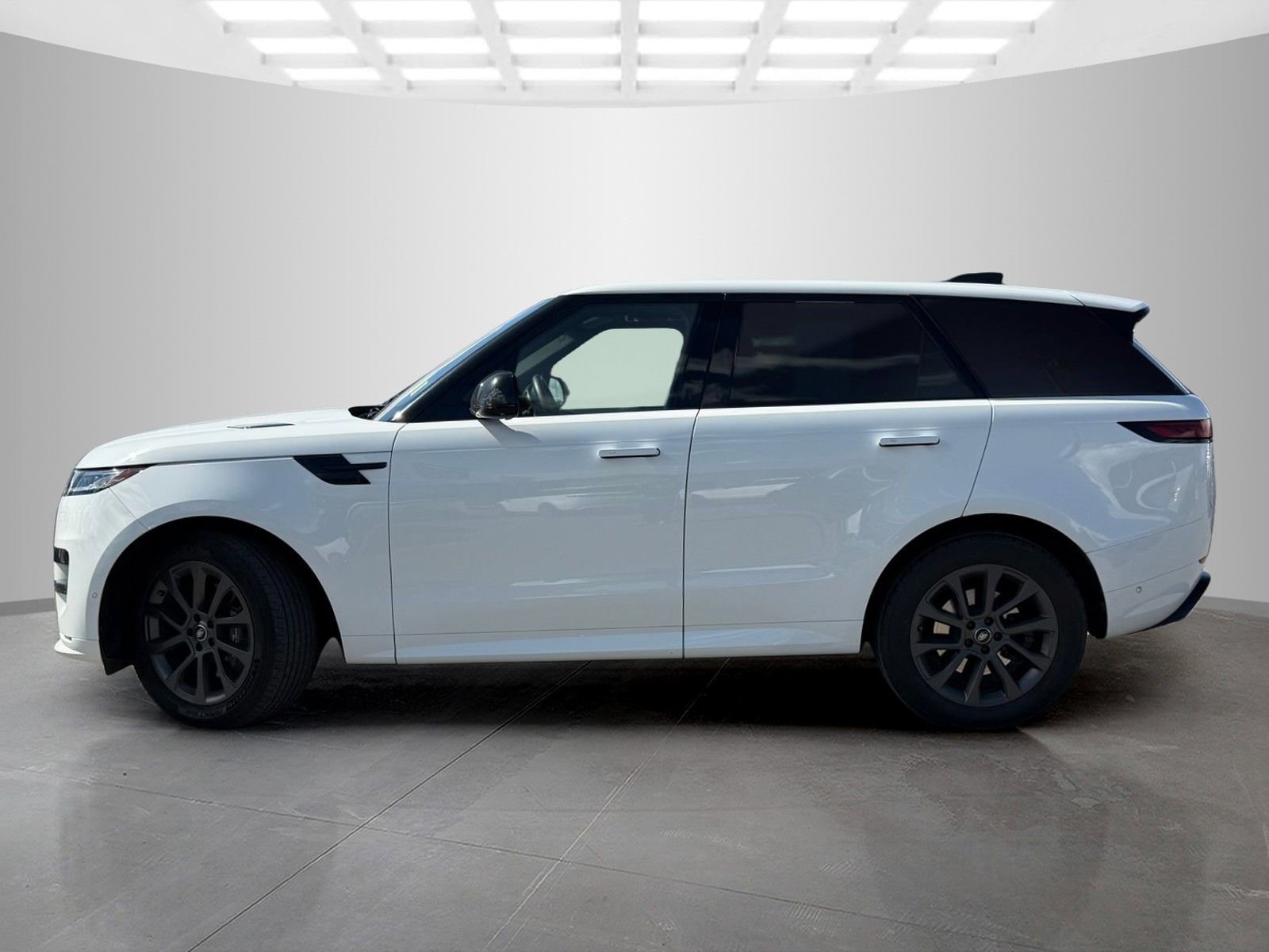 Used 2024 Land Rover Range Rover Sport Dynamic SE image 8