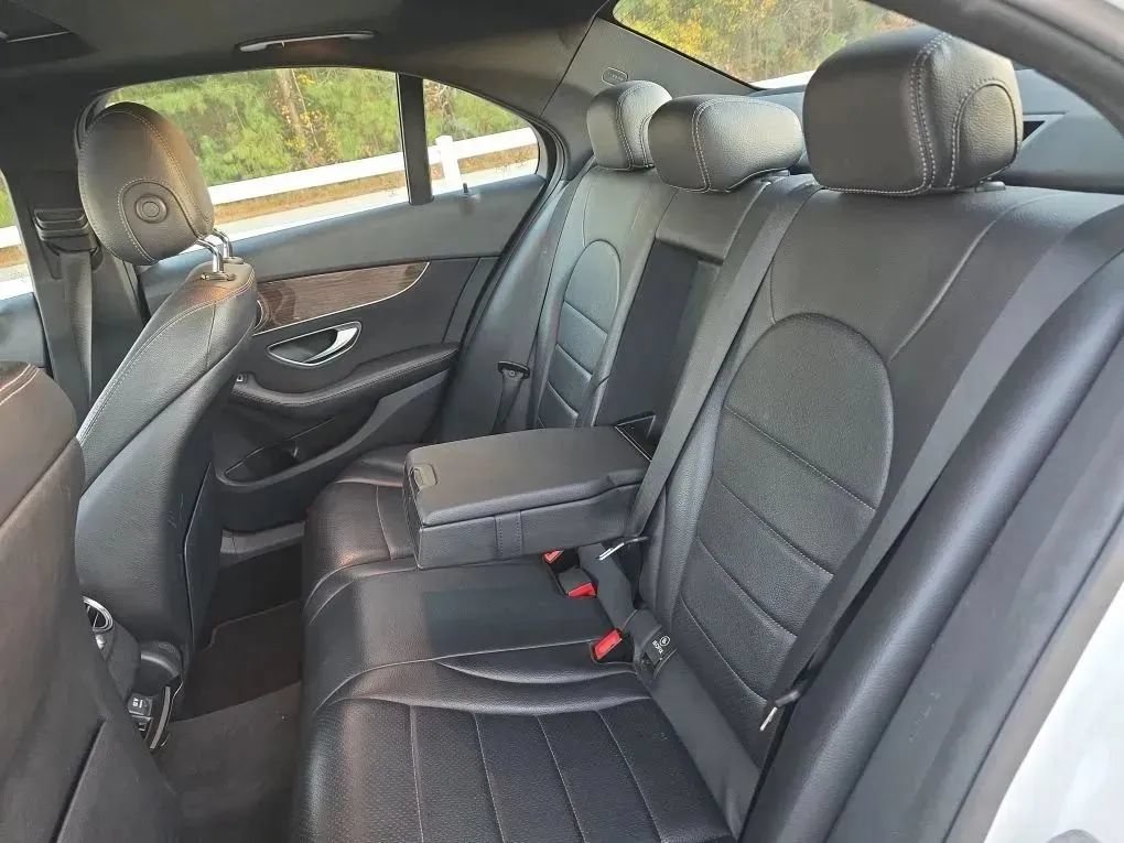 Used 2019 Mercedes-Benz C 300 Sedan image 41