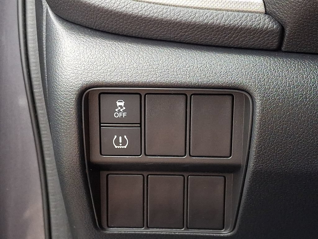 Used 2018 Honda CR-V LX image 24