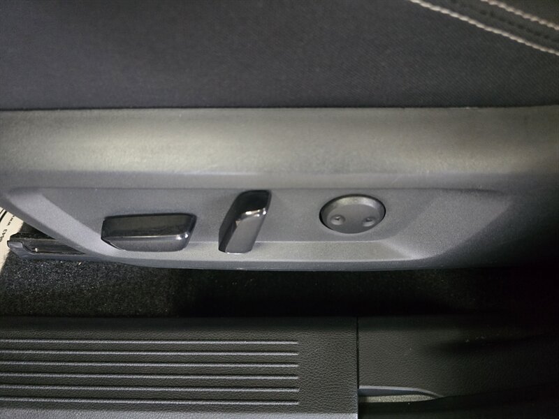 Used 2026 Nissan Rogue SV AWD/4WD image 19