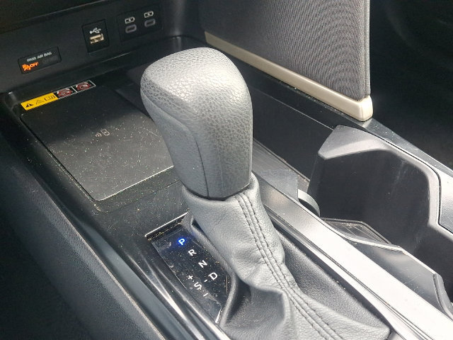 Used 2025 Toyota Camry LE FWD image 14