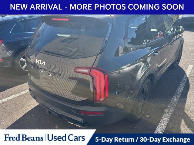 Used 2022 Kia Telluride EX w/ EX Premium Package image 9
