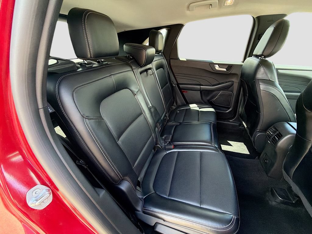 Used 2024 Ford Escape Platinum AWD/4WD image 29