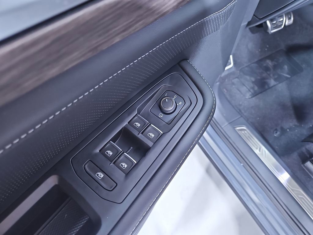 New 2026 Volkswagen Atlas SEL Premium R-Line image 11