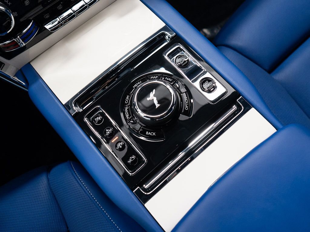 Used 2023 Rolls-Royce Cullinan image 43