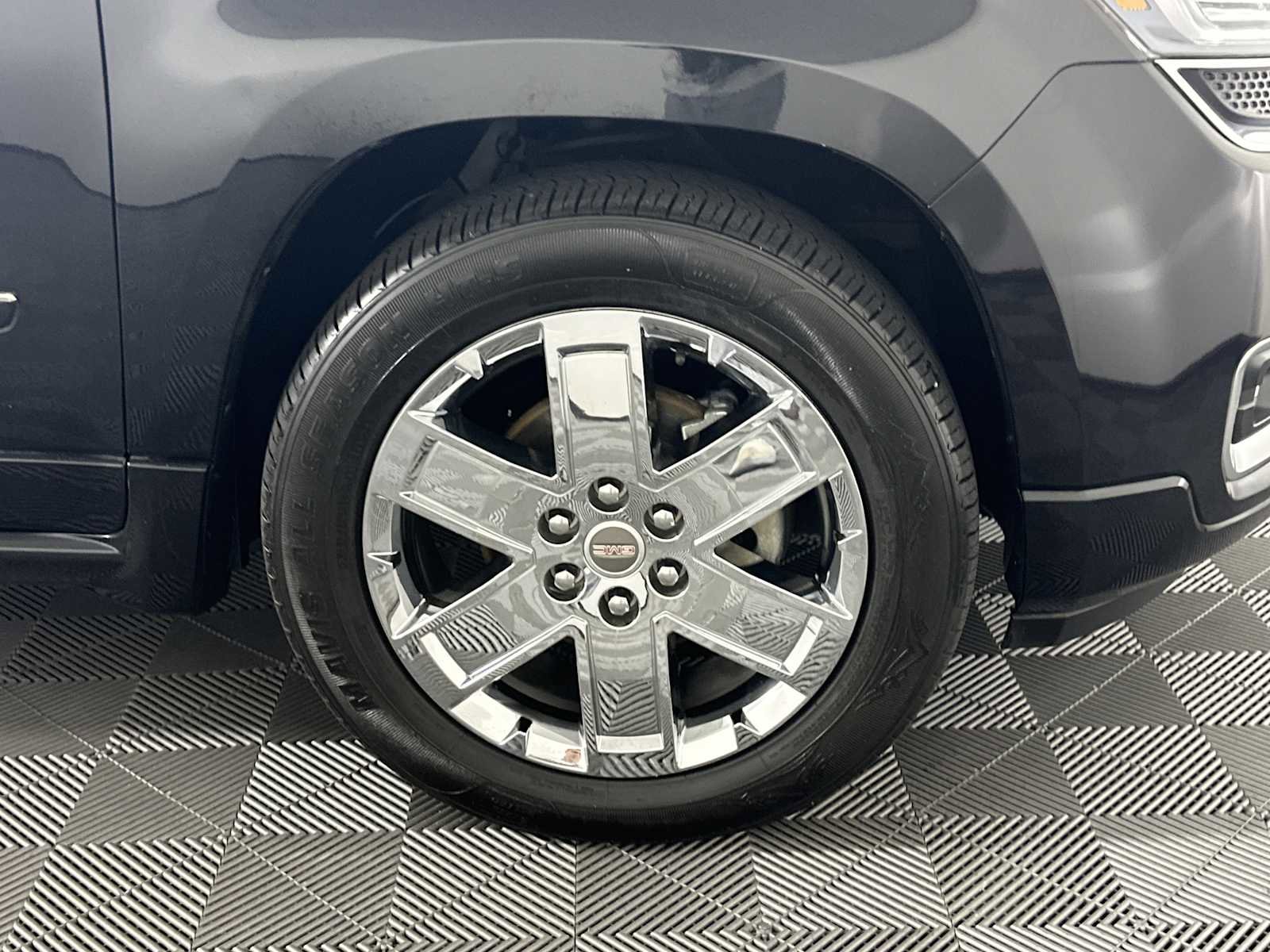 Used 2015 GMC Acadia Denali FWD image 13