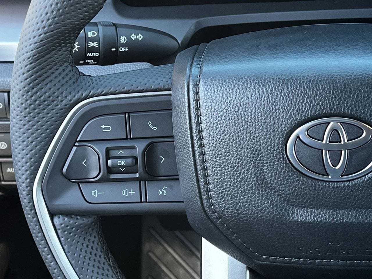 New 2026 Toyota Tacoma TRD Off-Road w/ TRD Off Road Upgrade Package AWD/4WD image 12